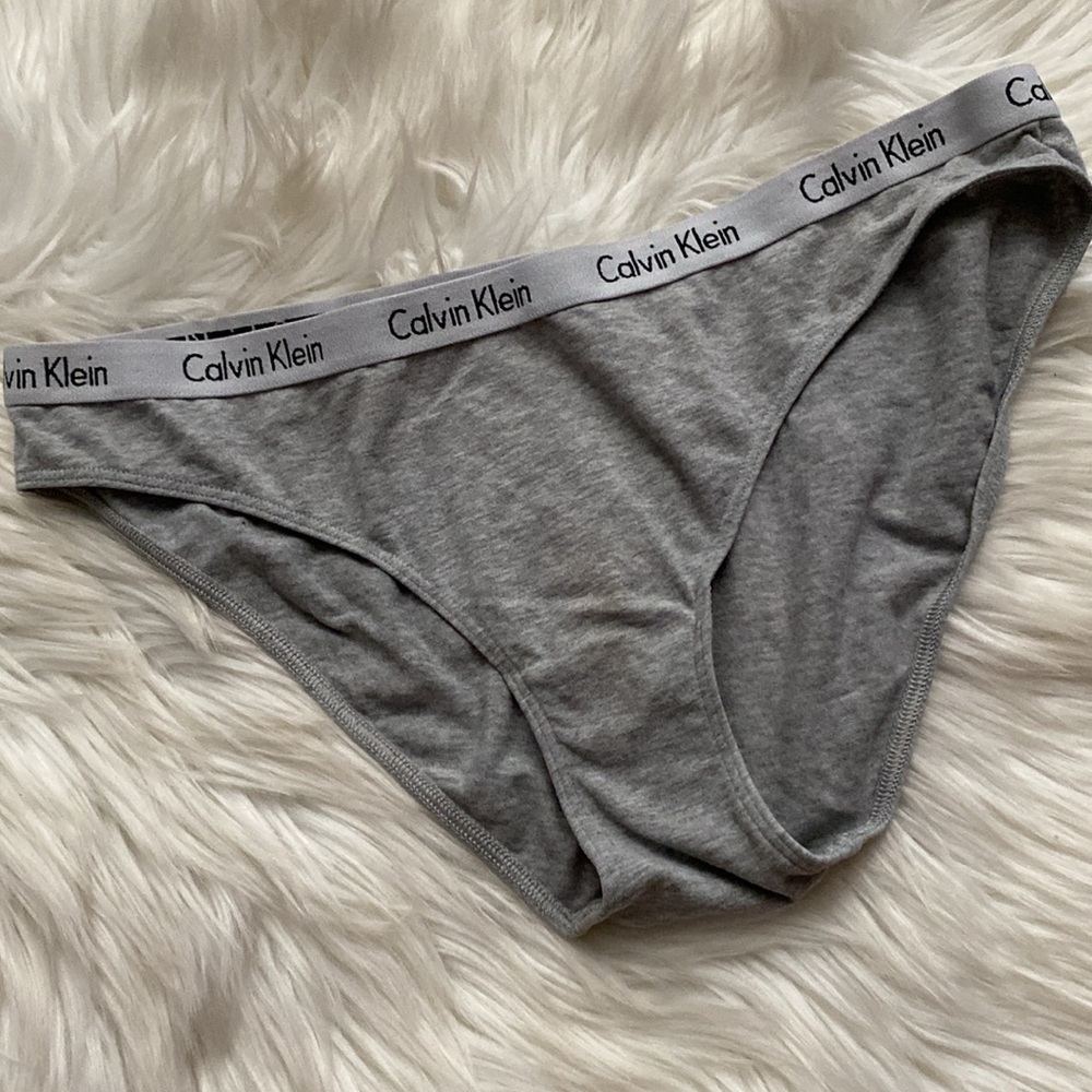 Calvin Klein panty bundle - Picture 5 of 8